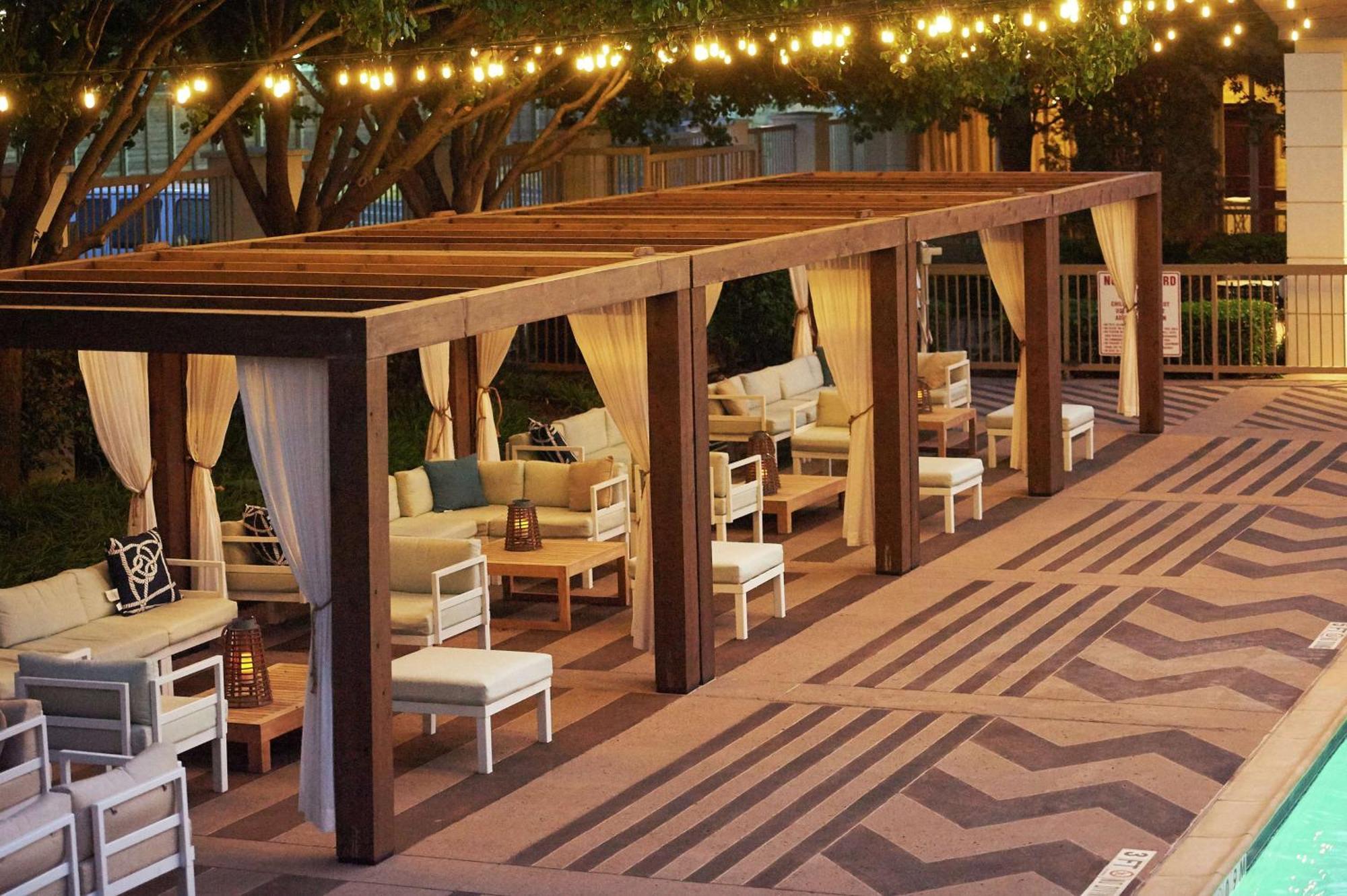 Doubletree By Hilton Dallas Market Center Εξωτερικό φωτογραφία